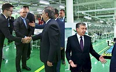Özbekistan'da 11.000 m2'lik alanda uyguladığımız zemin kaplaması